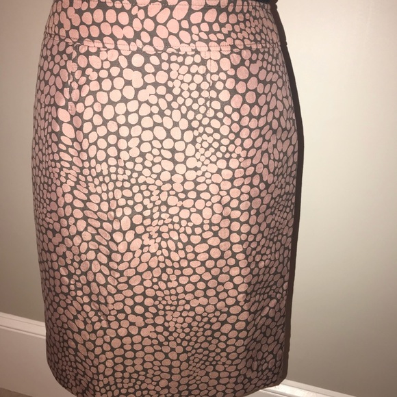 LOFT Dresses & Skirts - Loft pencil Skirt